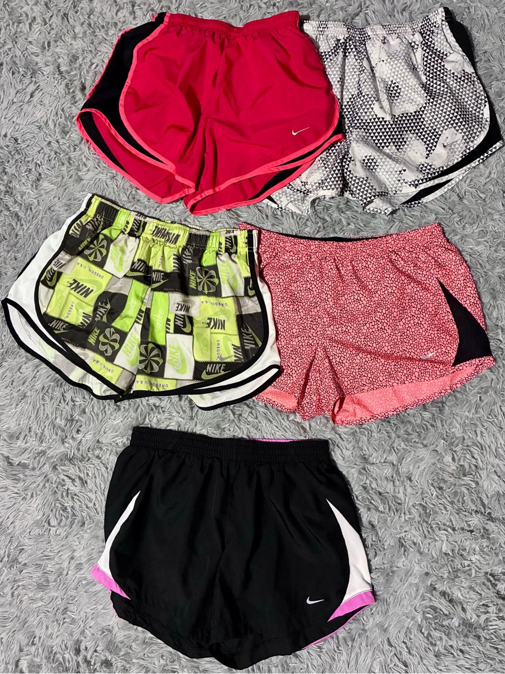 NEW Nike bundle of 5 Tempo running shorts M